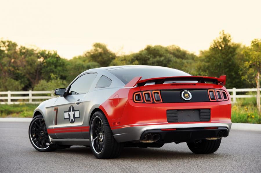  Ford Mustang Red Tails 2012 года  (фото 5 из 18)